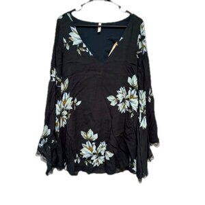 Free People Floral Top With Bell Sleeves Size Small